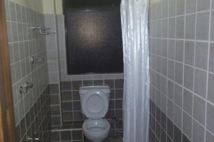 Room 18 of 32