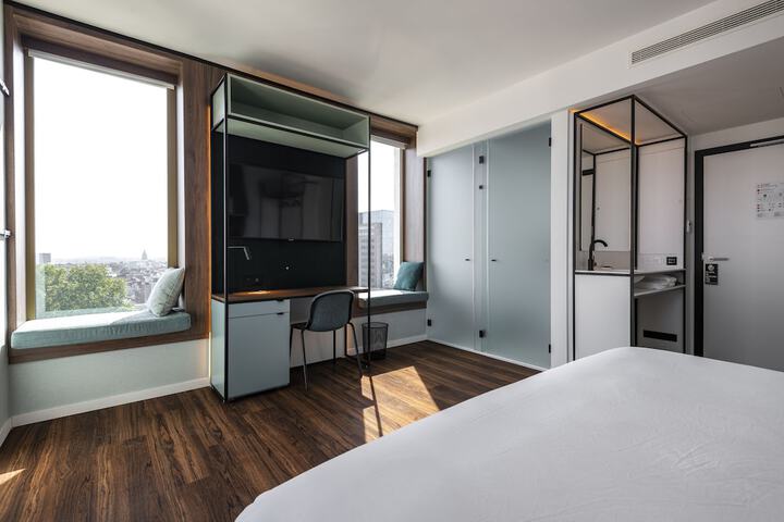 Room 11 of 59