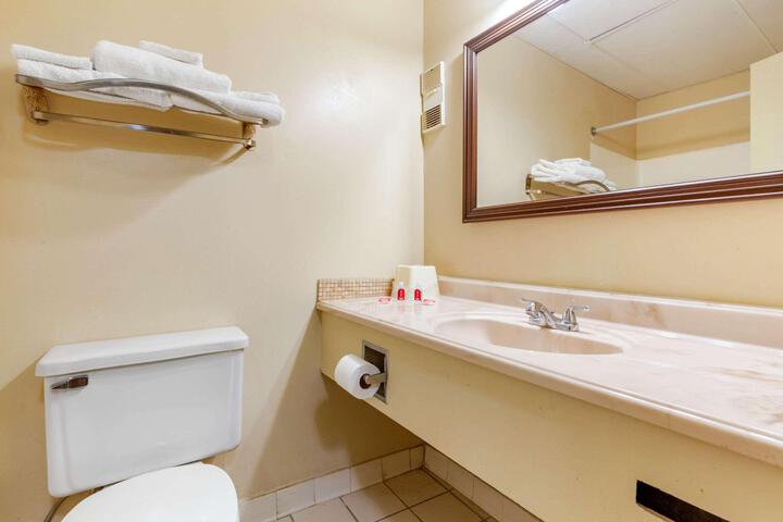 2 Double Beds (5 of 8)