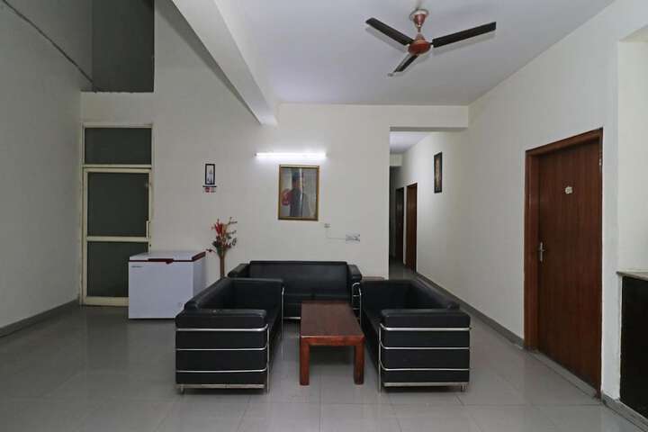 Hotel Interior 4 of 31
