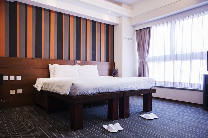Room 27 of 58