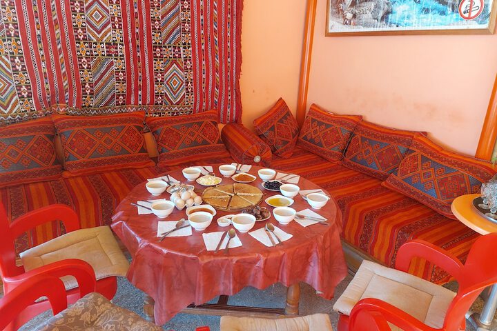Dining 9 of 14