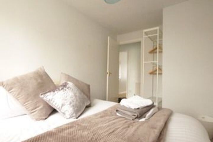 Room 10 of 19