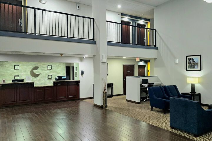 Hotel Lobby