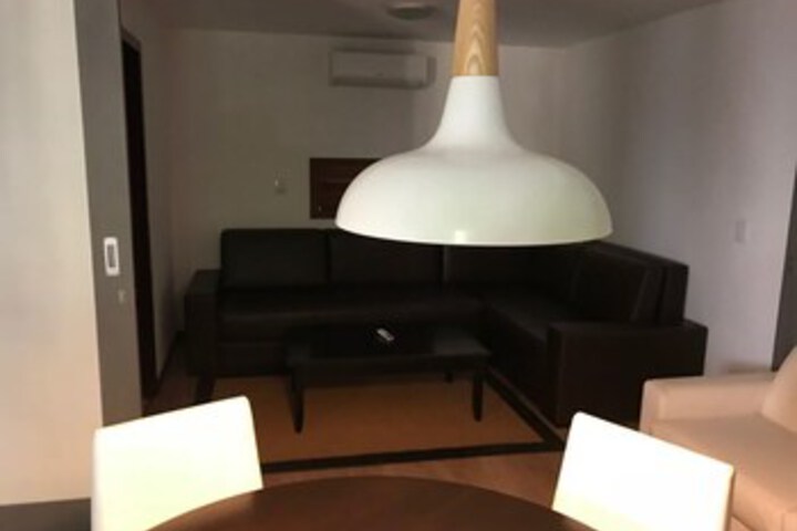 Room 13 of 65
