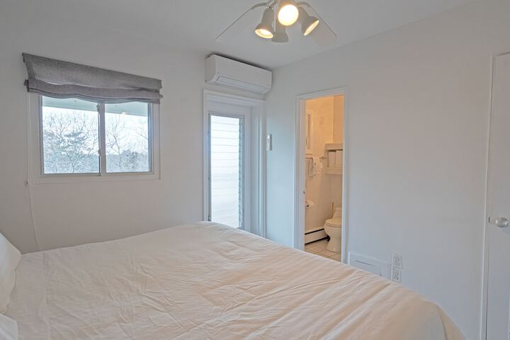 Room 14 of 152
