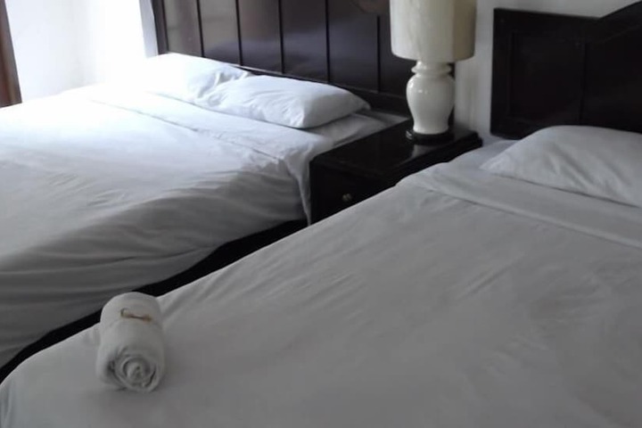 Room 10 of 52
