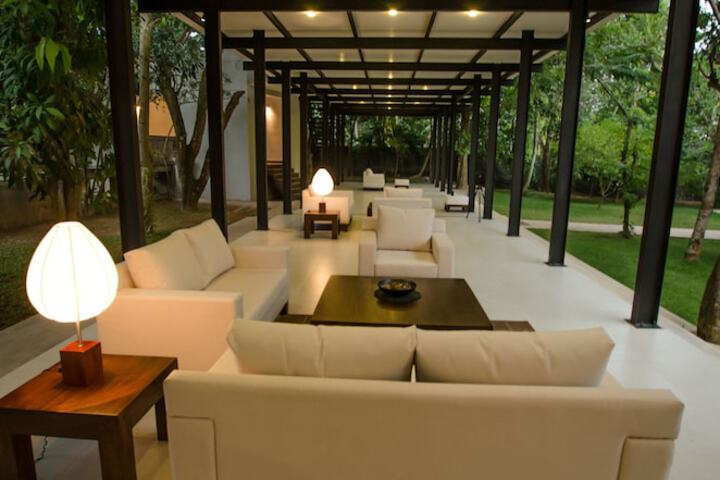 Hotel Lobby
