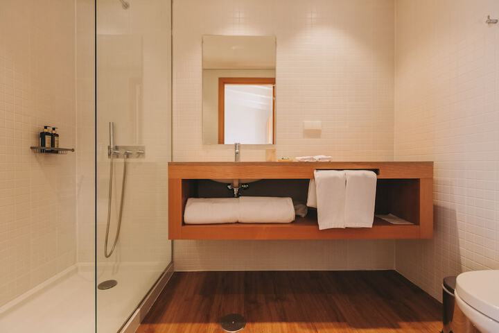 Room 87 of 181