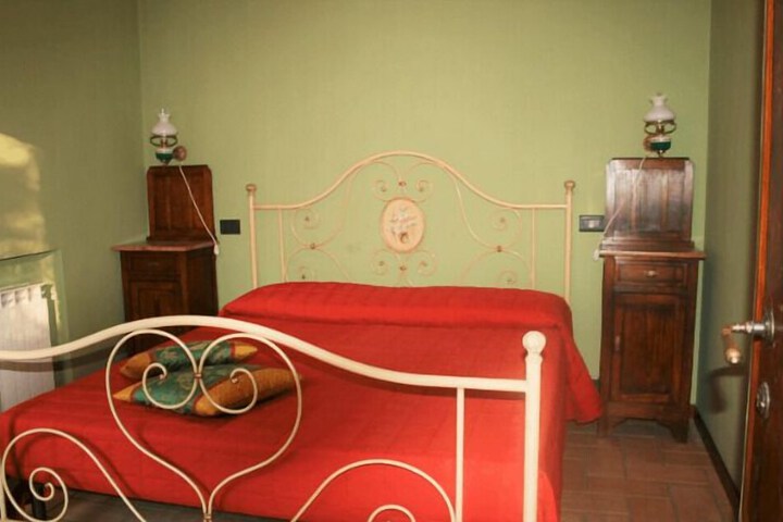 Room 3 of 10