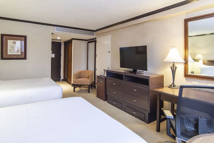 Room 34 of 92