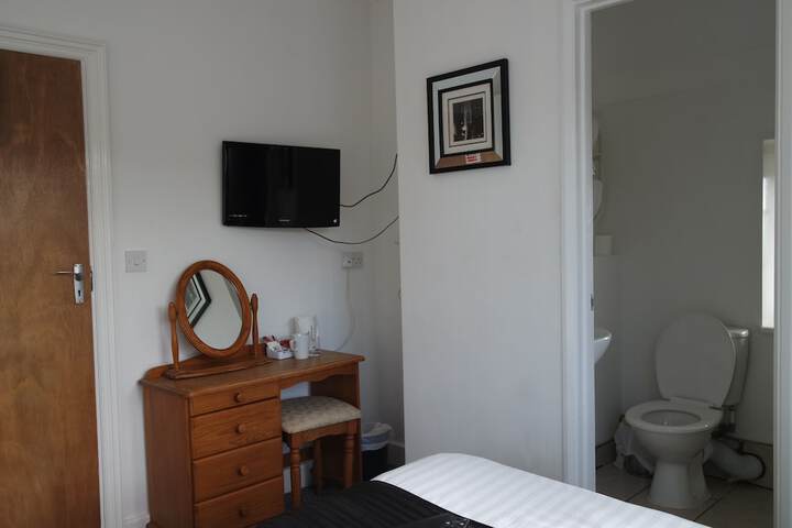Room 65 of 160