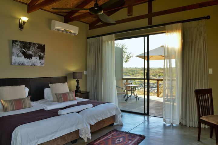 Room 5 of 37