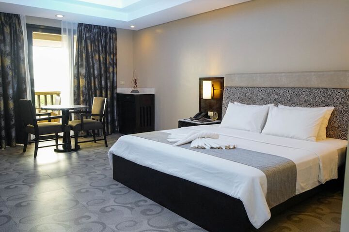 Room 32 of 119