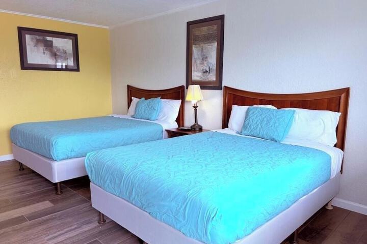 Room 2 of 25