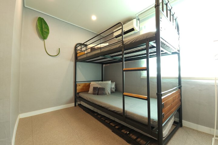 Room 5 of 58