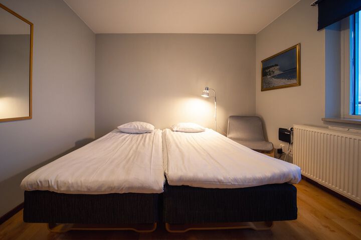 Room 17 of 34