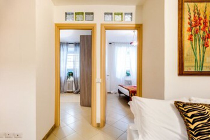 Room 10 of 25