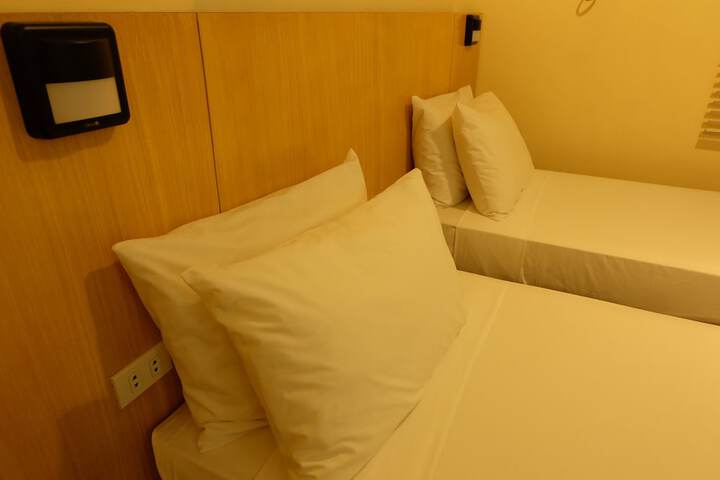 Room 16 of 89