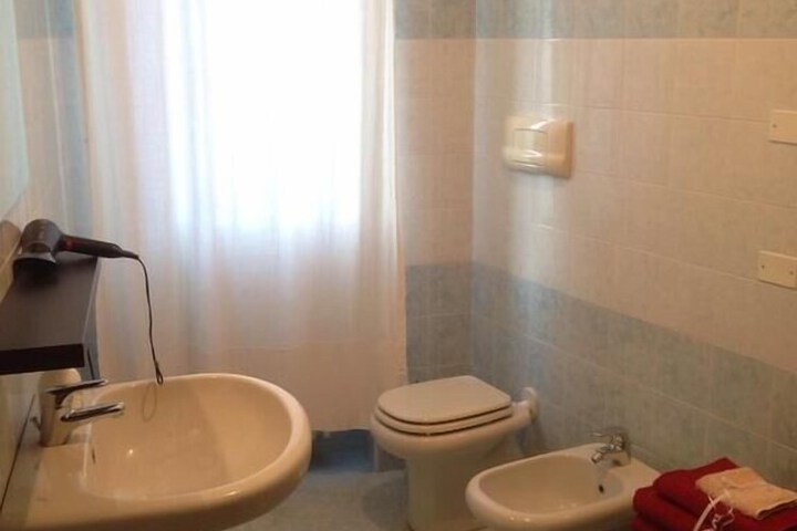 Room 15 of 17