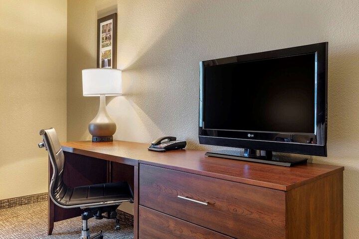 Room 21 of 34