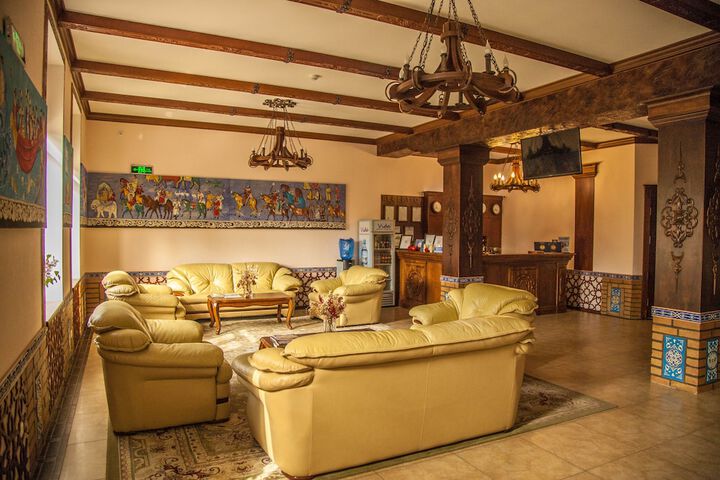 Lounge 60 of 86