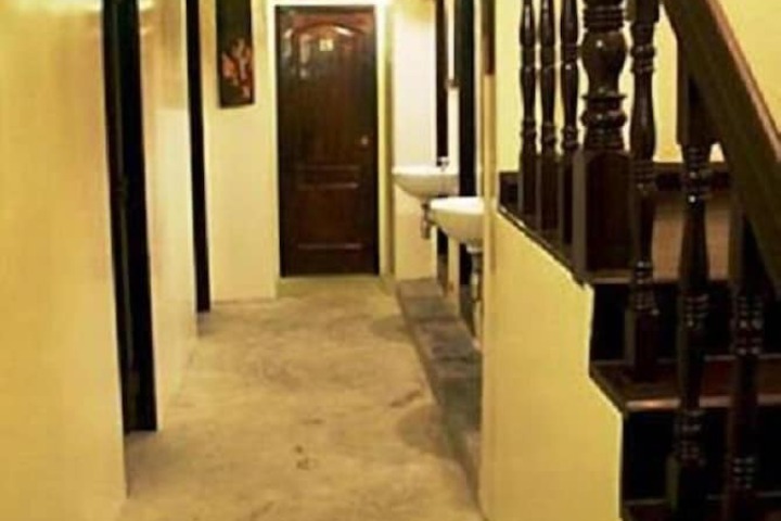 Ballroom/Hall 19 of 24