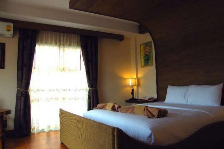 Room 9 of 31