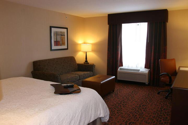 1 King Bed (3 of 15)