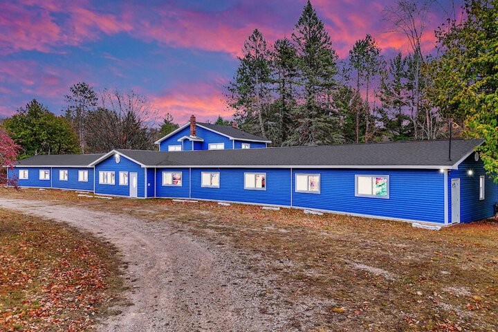 Exterior of The Blue Anchor at Houghton Lake