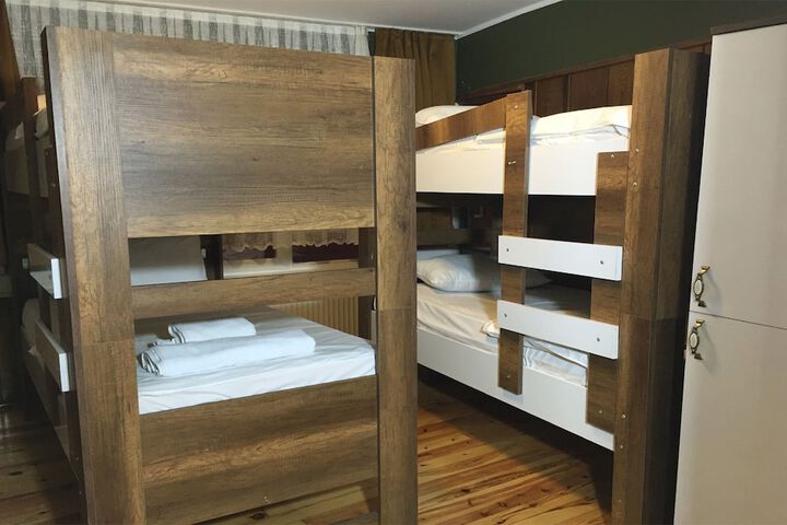 Room 8 of 63