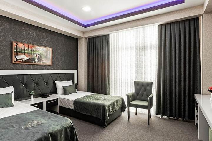 Room 16 of 52