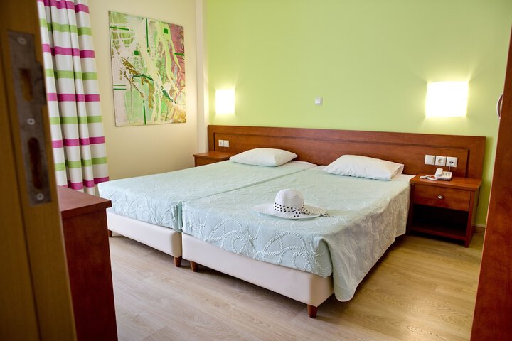 Room 3 of 36