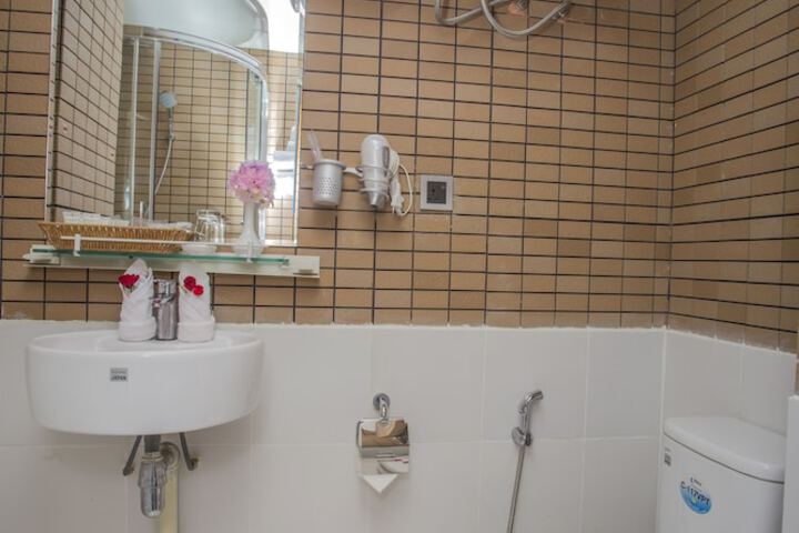 Room 30 of 40