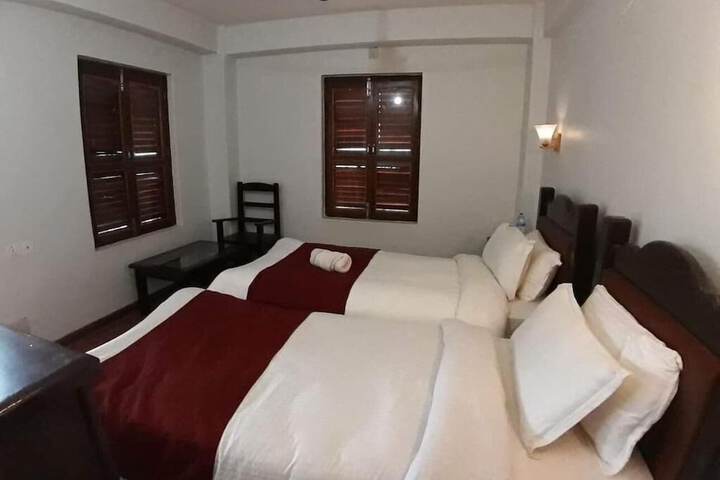 Room 20 of 28