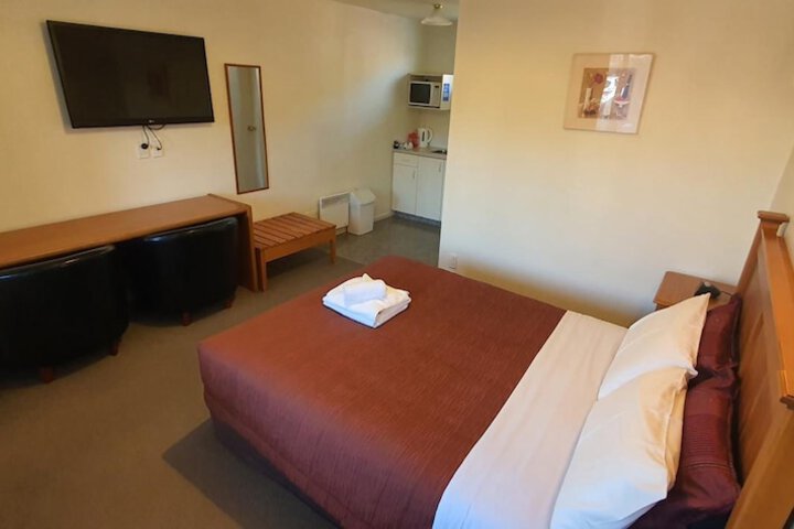 Room 13 of 53