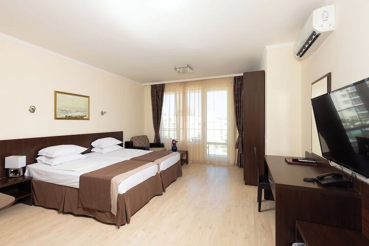 Room 21 of 81