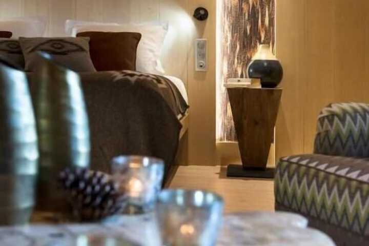Room 8 of 61