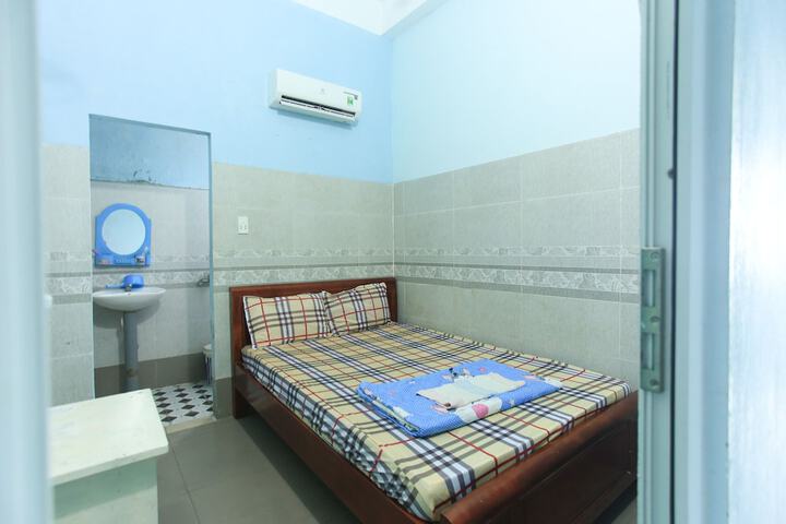Room 11 of 21