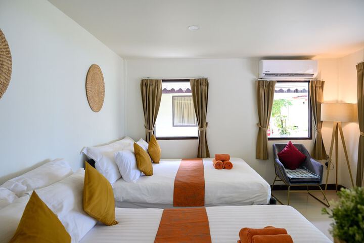 Room 98 of 200