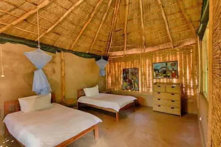 Room 3 of 7
