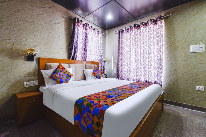 Room 16 of 30