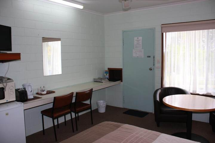 Room 14 of 50