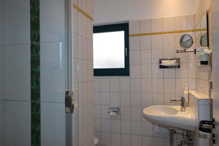 Room 26 of 39