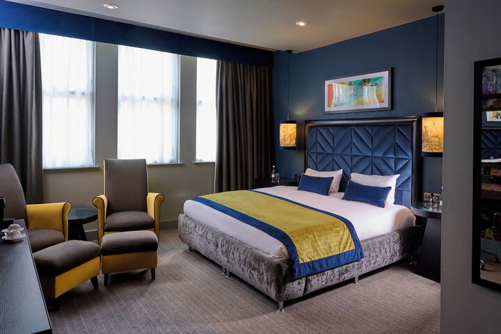 Room 46 of 97