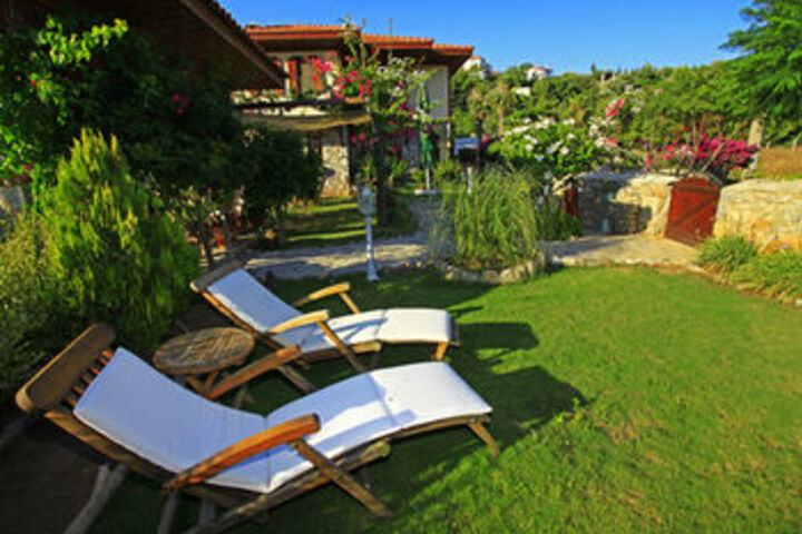 Hotel Exterior 39 of 78