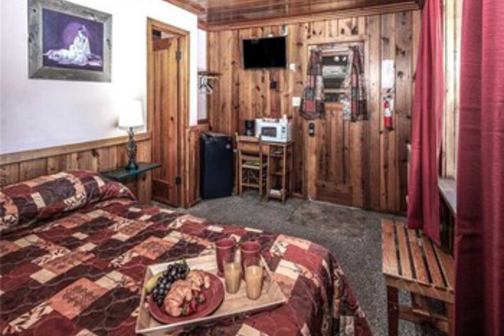 Room 26 of 28