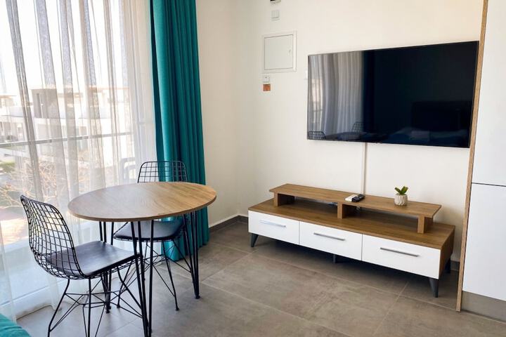 Room 3 of 25