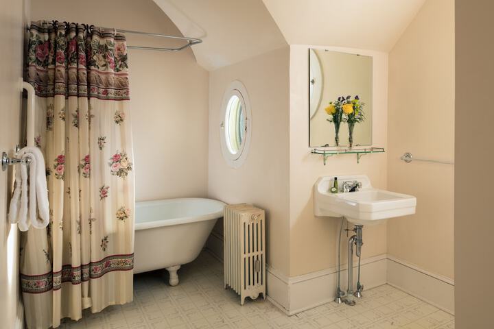 Bath Interior