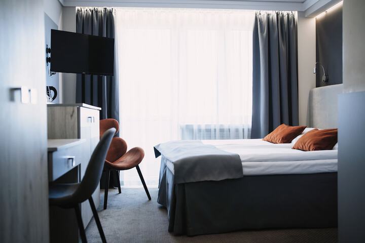 Room 25 of 66